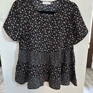 Paper Crane Black Floral Short-Sleeve Peplum Tunic Medium